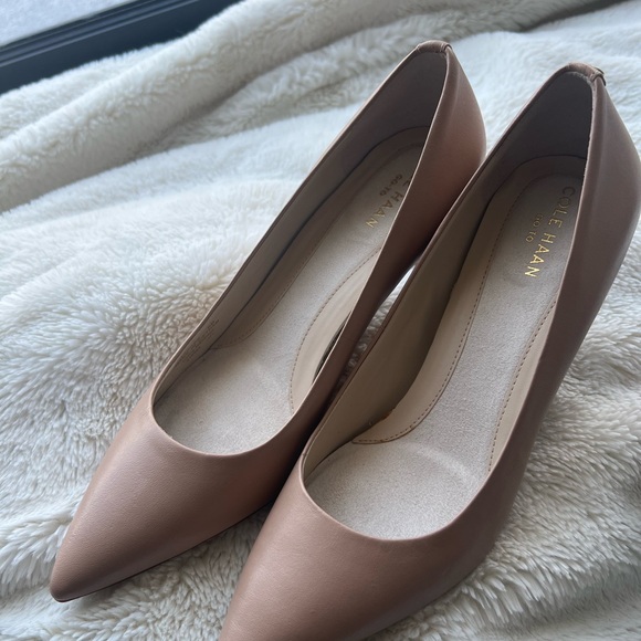 COLE HAAN heels 👠 - Picture 2 of 8